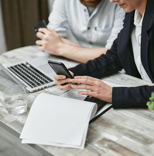 BTC 790 Rovellio illustrazione del team di supporto